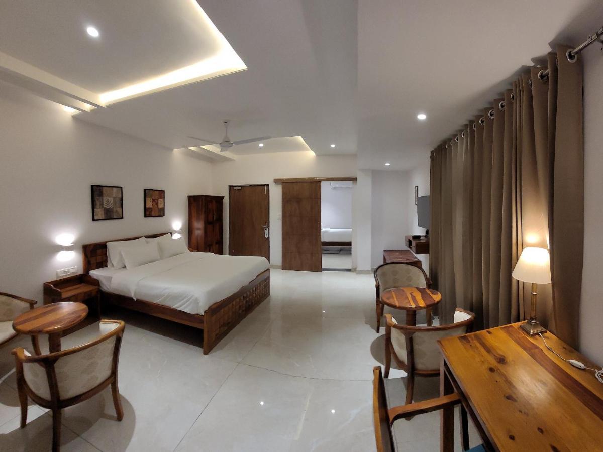 Aura Gold Resort Udaipur Exterior photo