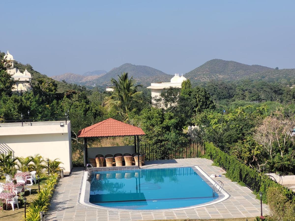 Aura Gold Resort Udaipur Exterior photo