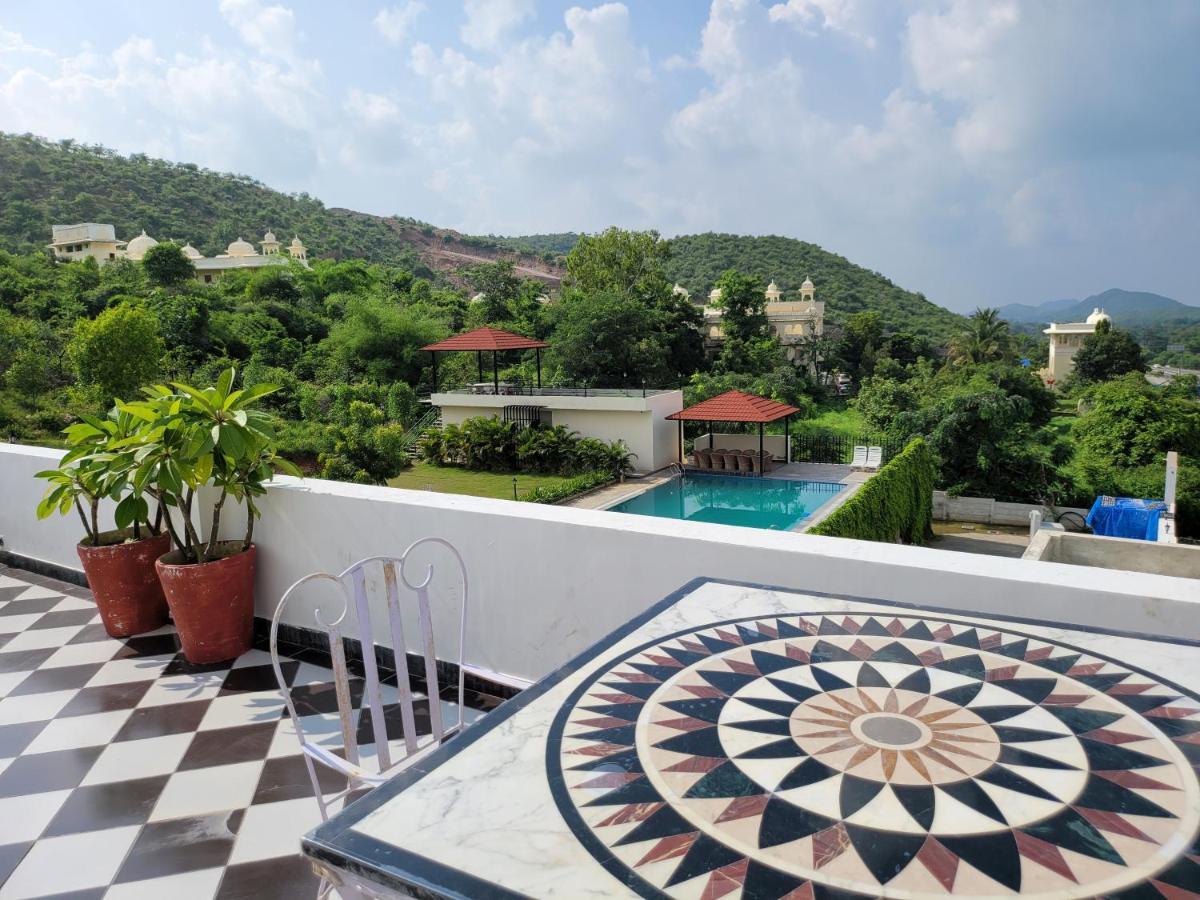 Aura Gold Resort Udaipur Exterior photo